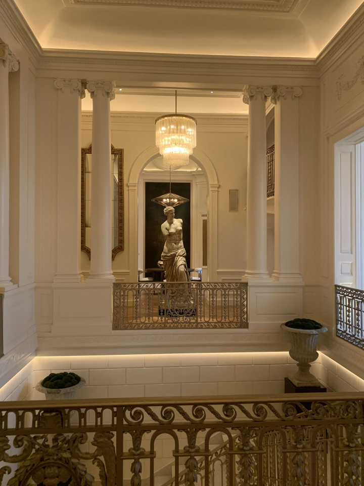 Photo du showroom the world of RH