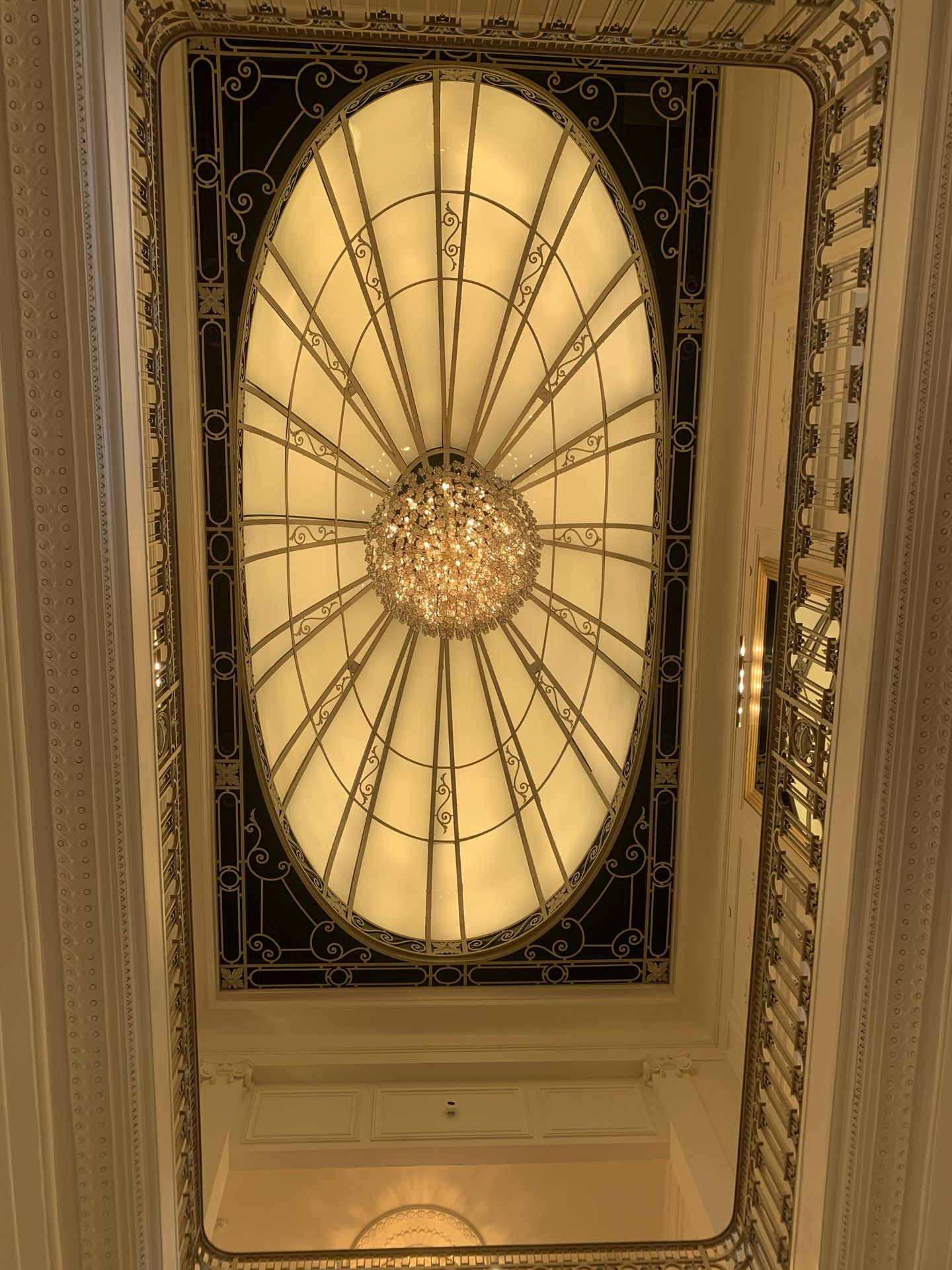 Photo du showroom 'cage d'escalier' the world of RH